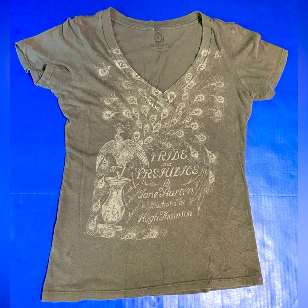 Old Navy Olive Graphic V-Neck Tee